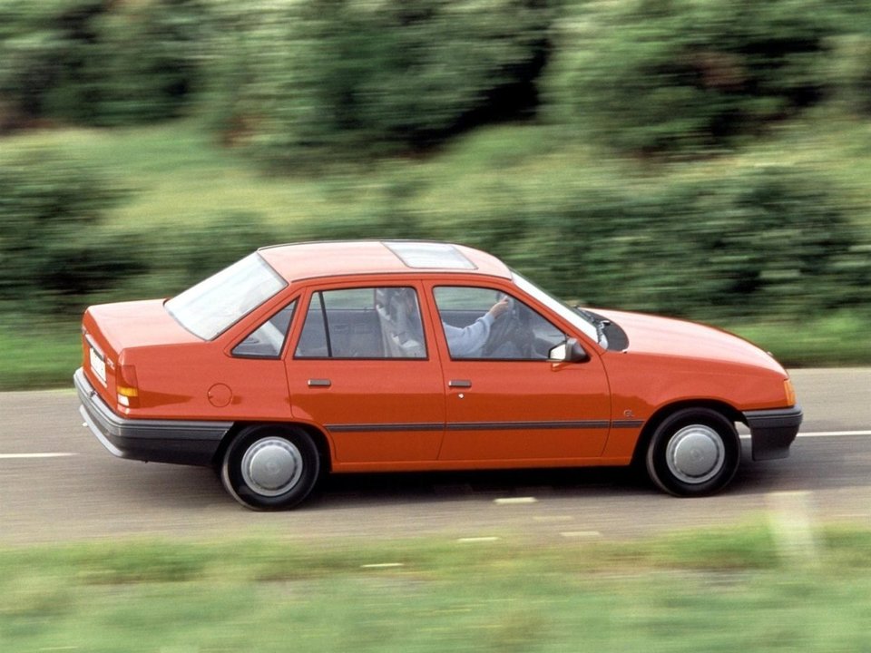 Технические характеристики Daewoo Racer (Дэу Racer) 1.5 MT (89 л.с.) годы выпуска 1986 - 1995