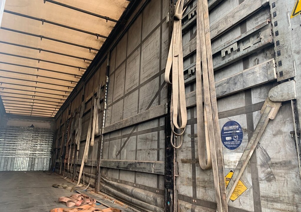 Schmitz Cargobull SCS, 2015 год, 1 399 777 рублей, 1 фотография