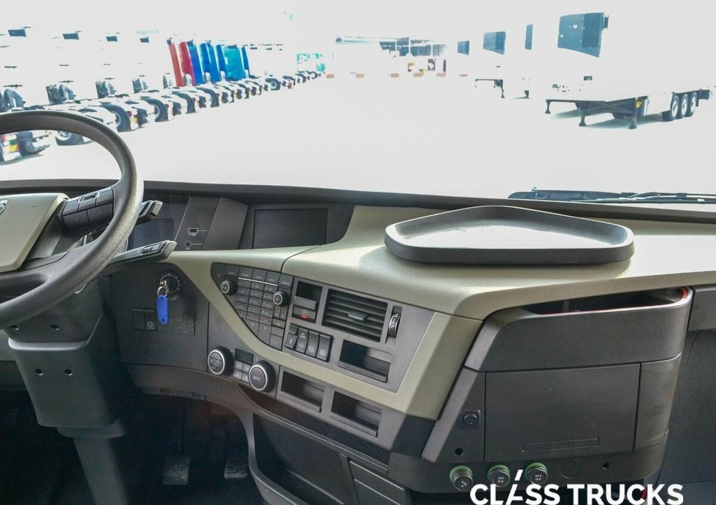 Volvo FH, 2017 год, 6 240 000 рублей, 12 фотография