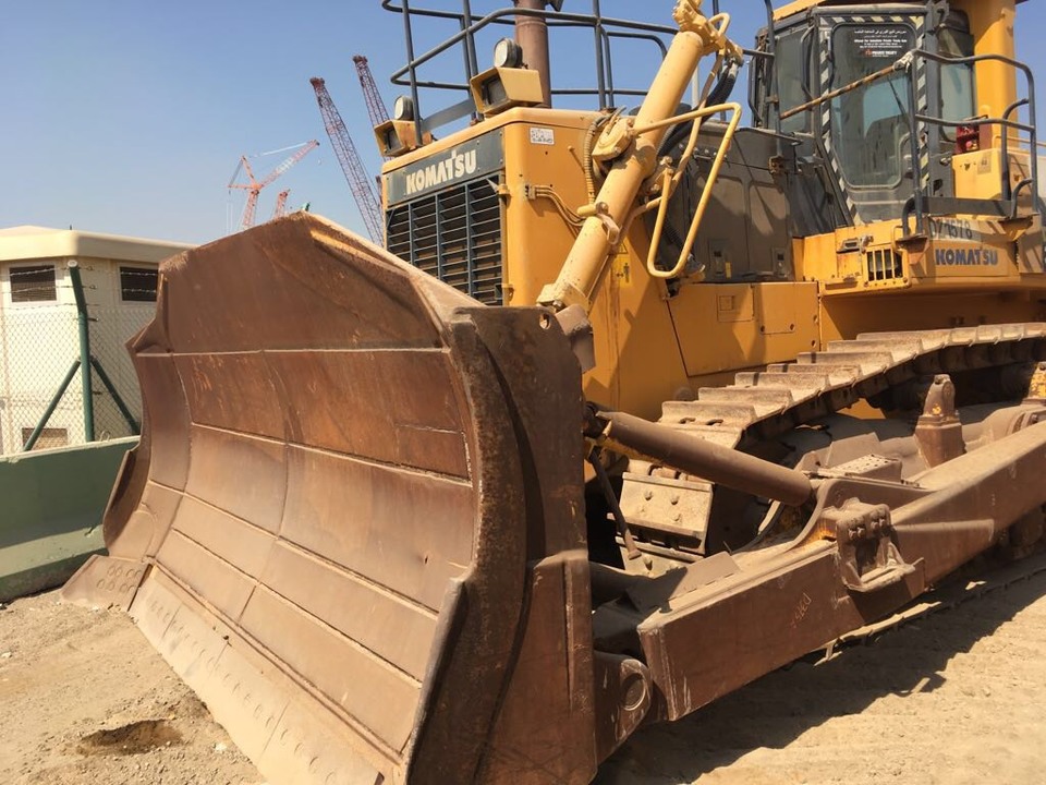 Komatsu D375, 2013 год, 29 000 000 рублей, 2 фотография