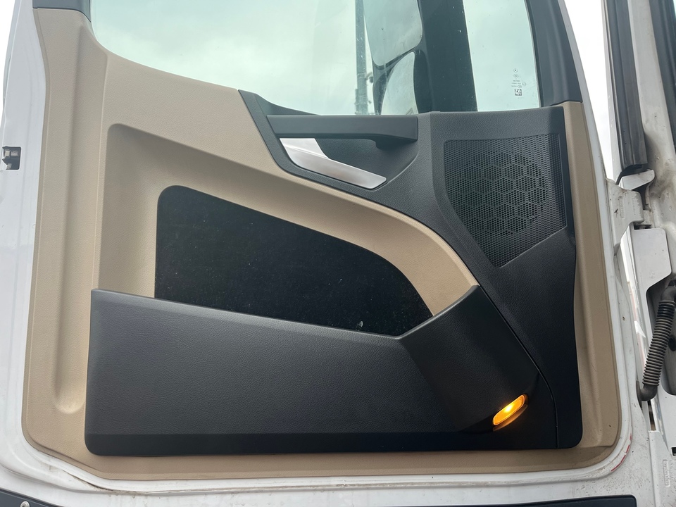 Mercedes-Benz Actros, 2021 год, 7 685 000 рублей, 17 фотография