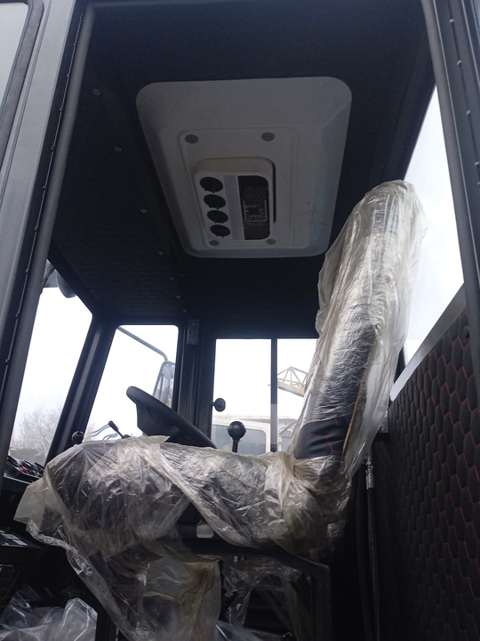 ХТЗ Т-150К, 2000 год, 2 800 000 рублей, 11 фотография