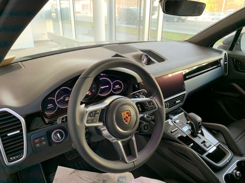 Porsche Cayenne Turbo S, 2021 год, 11 800 000 рублей, 22 фотография