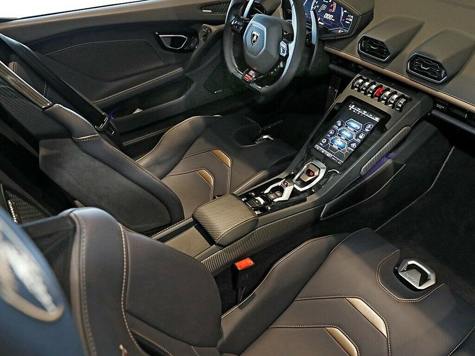 Lamborghini Huracán, 2022 год, 39 778 500 рублей, 37 фотография