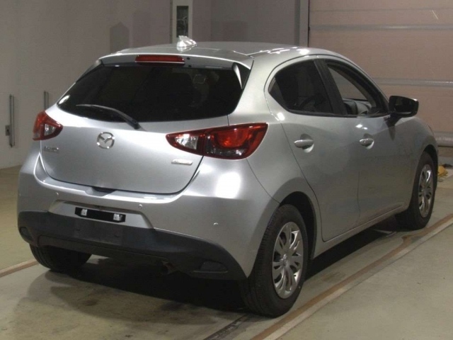Mazda Demio IV, 2019 год, 1 000 000 рублей, 2 фотография