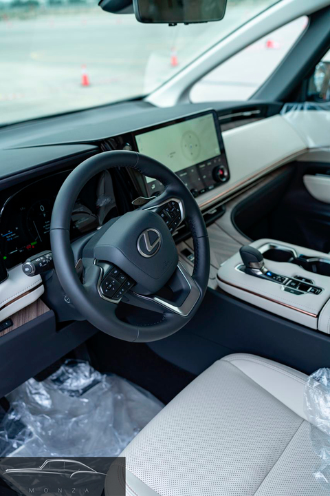 Lexus LM I, 2023 год, 24 000 000 рублей, 5 фотография