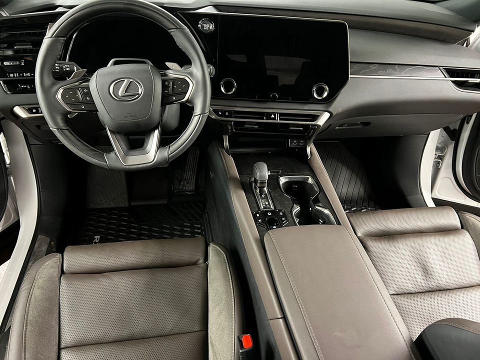 Lexus RX IV рестайлинг, 2023 год, 10 500 000 рублей, 12 фотография