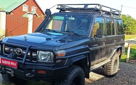 Toyota Land Cruiser 70, 2009 год, 6 000 000 рублей, 1 фотография