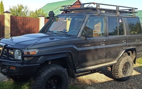 Toyota Land Cruiser 70, 2009 год, 6 000 000 рублей, 3 фотография