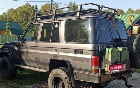 Toyota Land Cruiser 70, 2009 год, 6 000 000 рублей, 4 фотография