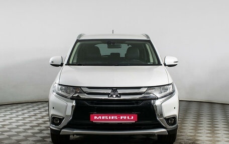 Mitsubishi Outlander III рестайлинг 3, 2016 год, 1 685 000 рублей, 2 фотография