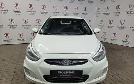 Hyundai Solaris II рестайлинг, 2014 год, 860 000 рублей, 2 фотография