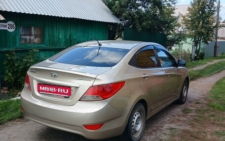 Hyundai Solaris II рестайлинг, 2011 год, 825 000 рублей, 3 фотография