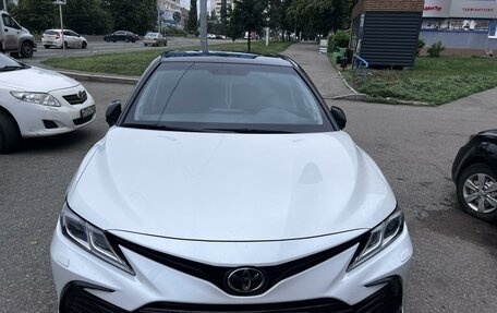 Toyota Camry, 2021 год, 3 520 000 рублей, 3 фотография