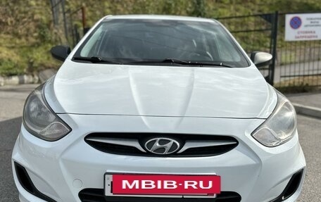 Hyundai Solaris II рестайлинг, 2012 год, 670 000 рублей, 2 фотография