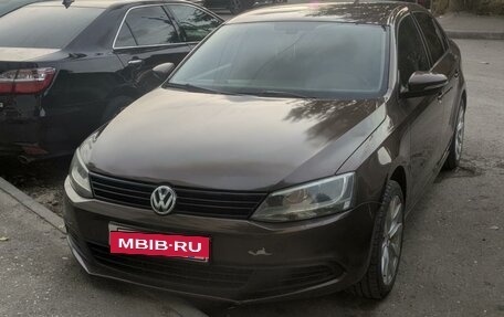 Volkswagen Jetta VI, 2012 год, 1 390 000 рублей, 2 фотография