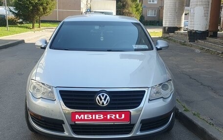 Volkswagen Passat B6, 2007 год, 650 000 рублей, 3 фотография