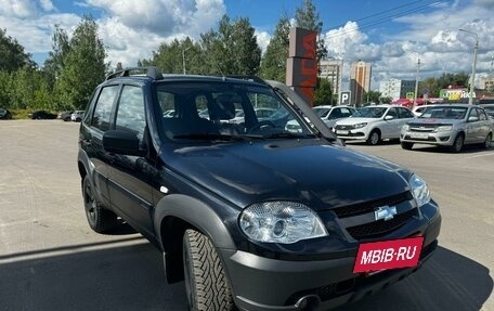 Chevrolet Niva I рестайлинг, 2016 год, 790 000 рублей, 3 фотография