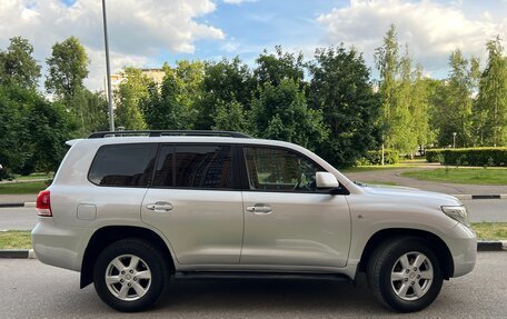 Toyota Land Cruiser 200, 2010 год, 3 300 000 рублей, 4 фотография