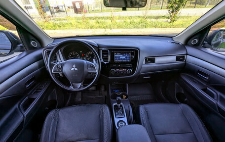 Mitsubishi Outlander III рестайлинг 3, 2014 год, 1 550 000 рублей, 14 фотография