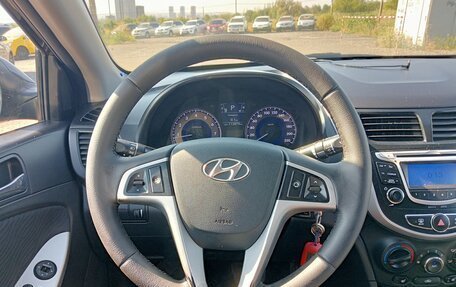 Hyundai Solaris II рестайлинг, 2013 год, 890 000 рублей, 7 фотография