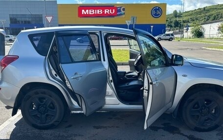 Toyota RAV4, 2007 год, 1 300 000 рублей, 17 фотография