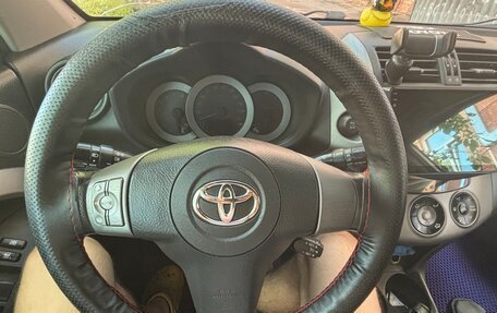 Toyota RAV4, 2007 год, 1 300 000 рублей, 24 фотография