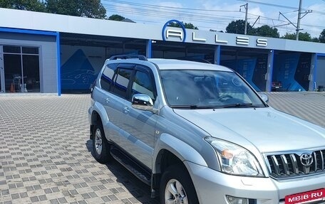 Toyota Land Cruiser Prado 120 рестайлинг, 2005 год, 1 870 000 рублей, 2 фотография