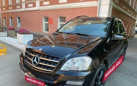 Mercedes-Benz M-Класс, 2011 год, 1 745 000 рублей, 3 фотография