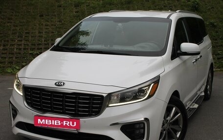 KIA Carnival III, 2019 год, 3 380 000 рублей, 4 фотография