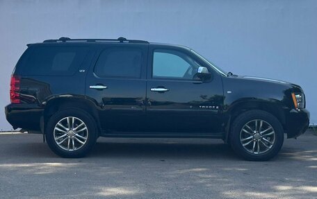 Chevrolet Tahoe III, 2008 год, 1 495 000 рублей, 4 фотография