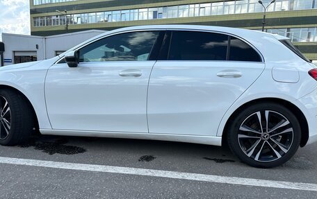 Mercedes-Benz A-Класс, 2019 год, 2 500 000 рублей, 3 фотография