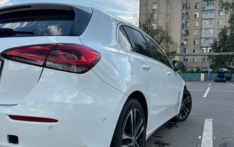 Mercedes-Benz A-Класс, 2019 год, 2 500 000 рублей, 4 фотография