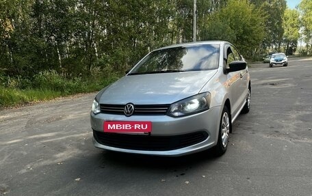 Volkswagen Polo VI (EU Market), 2012 год, 625 000 рублей, 2 фотография