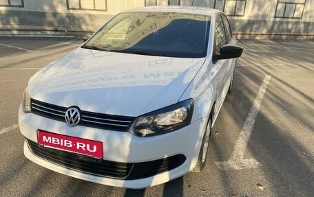 Volkswagen Polo VI (EU Market), 2013 год, 970 000 рублей, 2 фотография