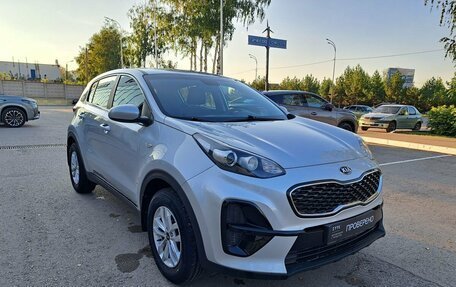 KIA Sportage IV рестайлинг, 2019 год, 2 317 000 рублей, 3 фотография