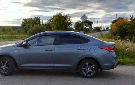 Hyundai Solaris II рестайлинг, 2017 год, 1 355 000 рублей, 8 фотография