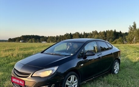 Opel Astra J, 2012 год, 800 000 рублей, 1 фотография