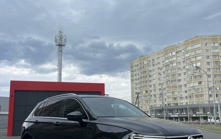 Volkswagen Tiguan II, 2017 год, 2 960 000 рублей, 3 фотография