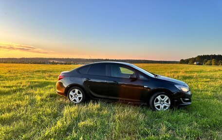 Opel Astra J, 2012 год, 800 000 рублей, 10 фотография