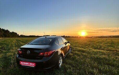 Opel Astra J, 2012 год, 800 000 рублей, 11 фотография