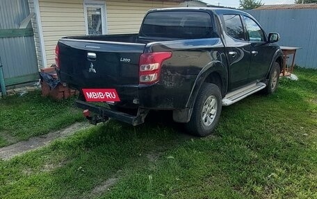 Mitsubishi L200 IV рестайлинг, 2017 год, 2 400 000 рублей, 2 фотография