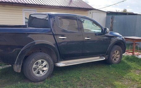 Mitsubishi L200 IV рестайлинг, 2017 год, 2 400 000 рублей, 3 фотография