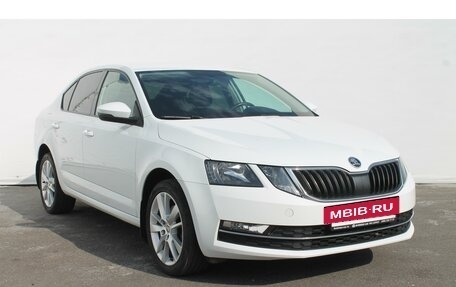 Skoda Octavia, 2017 год, 1 745 000 рублей, 3 фотография