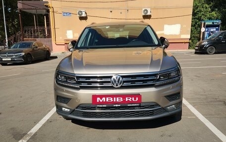 Volkswagen Tiguan II, 2018 год, 2 650 000 рублей, 6 фотография