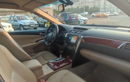 Toyota Camry, 2012 год, 1 700 000 рублей, 6 фотография