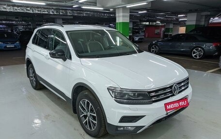 Volkswagen Tiguan II, 2019 год, 3 147 000 рублей, 2 фотография