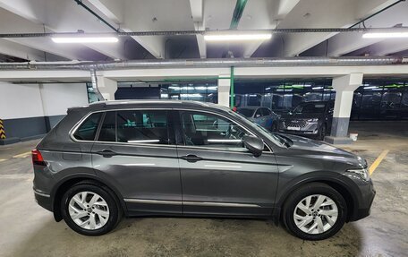 Volkswagen Tiguan II, 2021 год, 4 200 000 рублей, 3 фотография