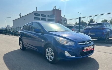 Hyundai Solaris II рестайлинг, 2011 год, 1 200 000 рублей, 3 фотография