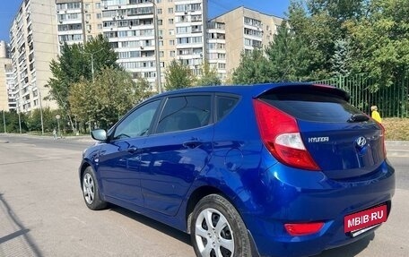 Hyundai Solaris II рестайлинг, 2011 год, 1 200 000 рублей, 7 фотография